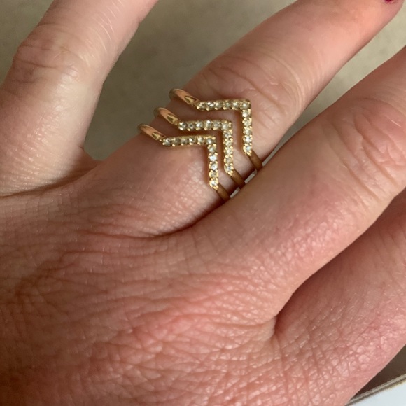 pave Chevron ring Stella and Dot gold - Picture 3 of 4